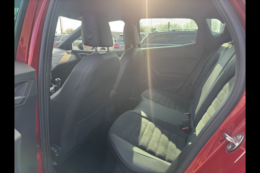 Seat Ibiza 1.0 TSI FR Business Intense / Camera / CarPlay / Keyless / 18'' / DAB / Stoelverwarming / ACC