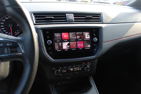Seat Ibiza 1.0 TSI FR Business Intense / Camera / CarPlay / Keyless / 18'' / DAB / Stoelverwarming / ACC