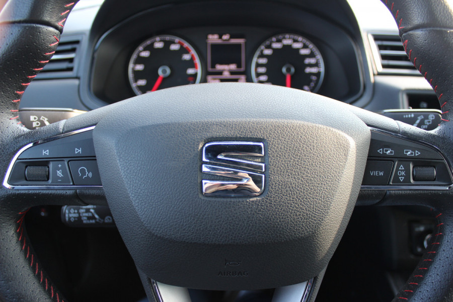 Seat Ibiza 1.0 TSI FR Business Intense / Camera / CarPlay / Keyless / 18'' / DAB / Stoelverwarming / ACC