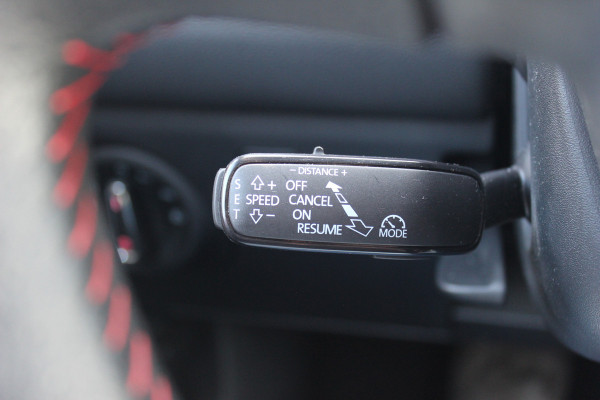 Seat Ibiza 1.0 TSI FR Business Intense / Camera / CarPlay / Keyless / 18'' / DAB / Stoelverwarming / ACC