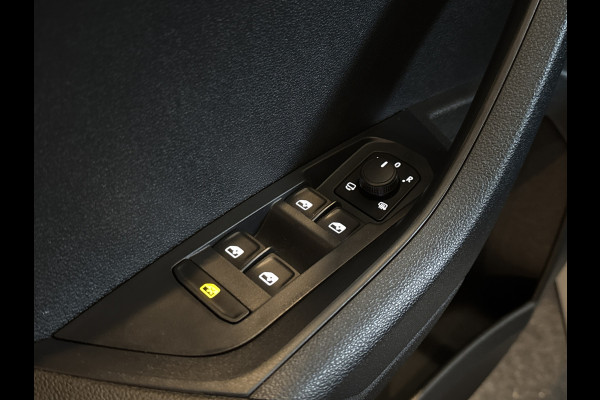 Škoda Karoq TSI 115PK SELECTION CARPLAY/LED/ECC