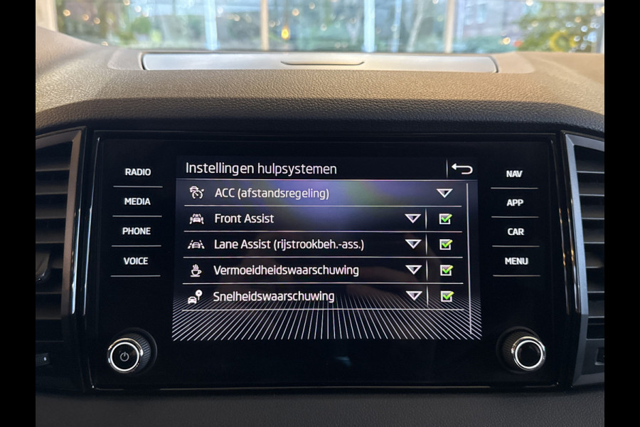 Škoda Karoq TSI 115PK SELECTION CARPLAY/LED/ECC