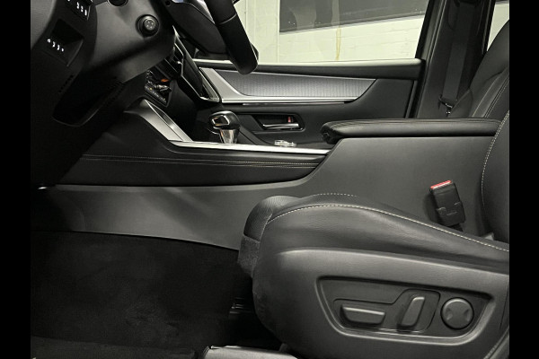 Mazda CX-60 2.5 e-SkyActiv PHEV Homura Trekhaak | Open dak | Adapt. cruise | 360 camera | Stoelventilatie | Stoel-/stuurverwarming | Head-up