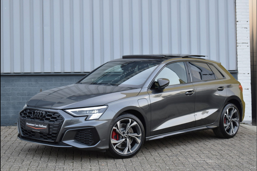 Audi A3 Sportback 45 TFSI e S-Line 245 Pk Alle Opties Pano RS-Stoel Head-Up Memory Keyless RS3 18 Inch