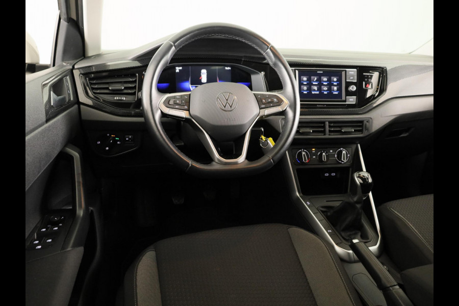 Volkswagen Polo 1.0 TSI Life 95PK | Navigatie via app | parkeersensoren | digitaal dshboard