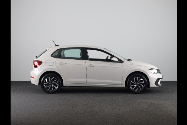 Volkswagen Polo 1.0 TSI Life 95PK | Navigatie via app | parkeersensoren | digitaal dshboard