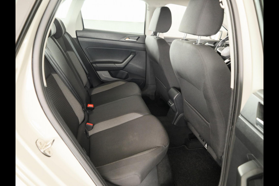 Volkswagen Polo 1.0 TSI Life 95PK | Navigatie via app | parkeersensoren | digitaal dshboard