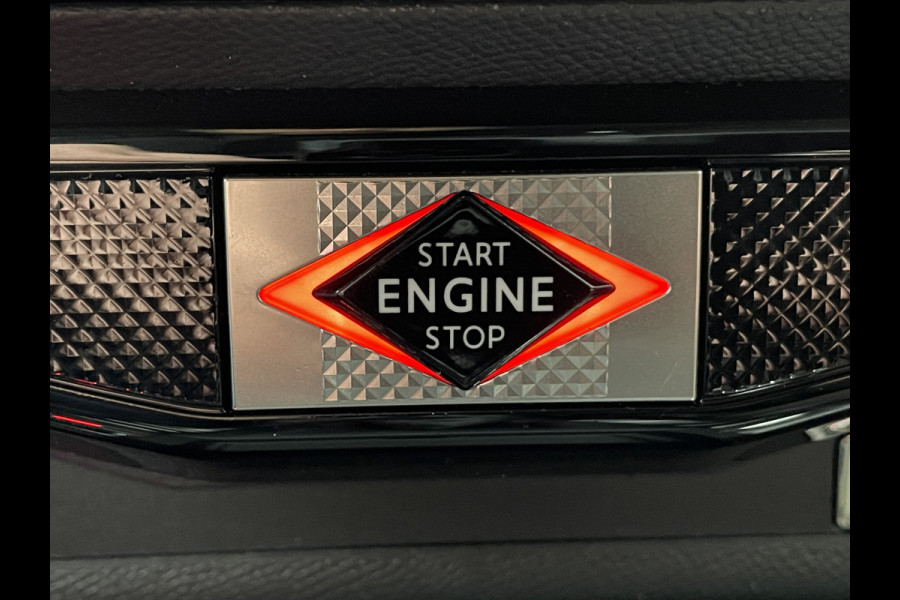 DS Ds 3 Crossback 100pk Performance Line (Stoelverwarming - Camera - Automatische Airco - Head up - Navigatie - Apple Carplay - Keyless Start)