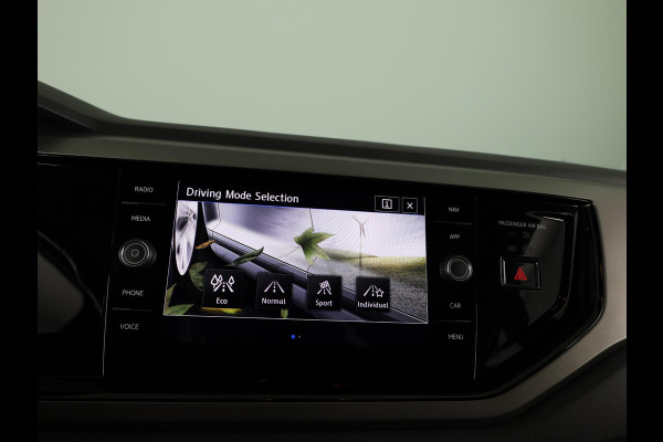 Volkswagen Polo 1.0 TSI Comfortline Business 95PK | Automaat (DSG) | Navigatie | Parkeersensoren