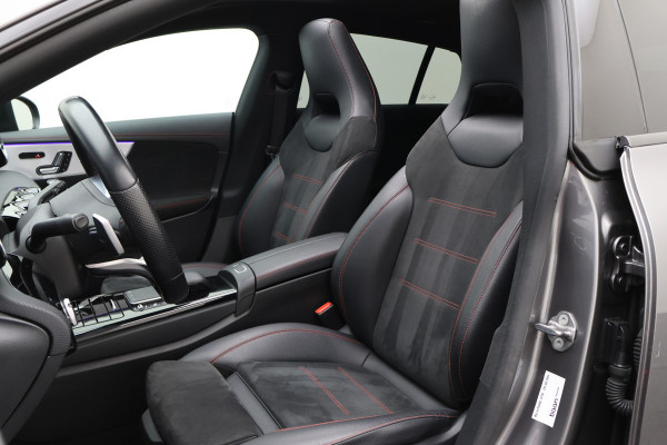 Mercedes-Benz CLA-Klasse Shooting Brake 250 e Premium Plus AMG Panoramadak, ACC, Camera, Sfeerverlichting, Trekhaak, Widescreen, 18"