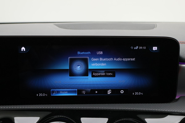 Mercedes-Benz CLA-Klasse Shooting Brake 250 e Premium Plus AMG Panoramadak, ACC, Camera, Sfeerverlichting, Trekhaak, Widescreen, 18"