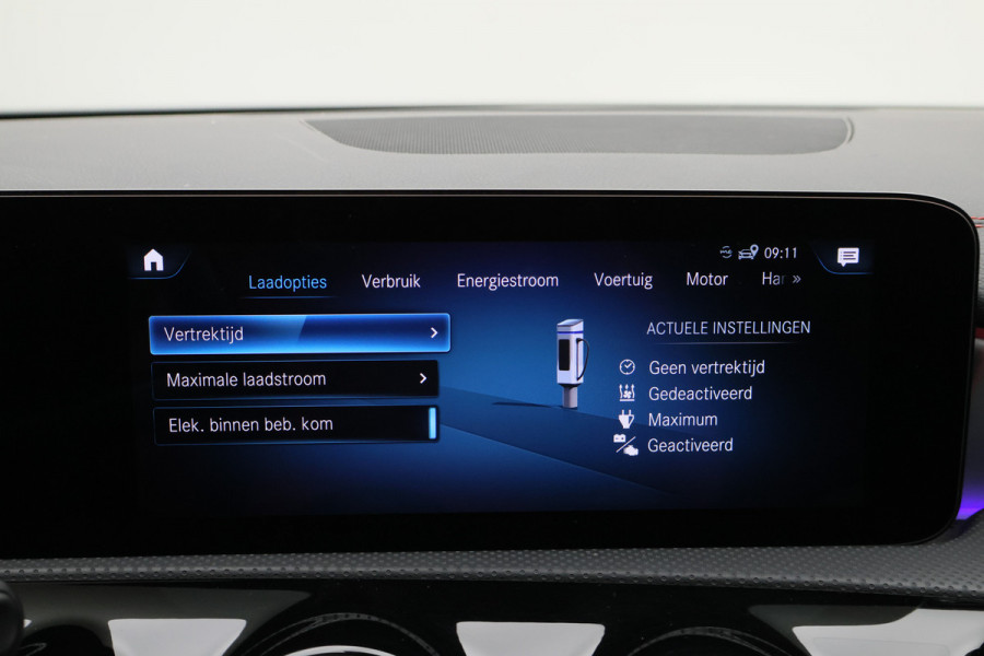 Mercedes-Benz CLA-Klasse Shooting Brake 250 e Premium Plus AMG Panoramadak, ACC, Camera, Sfeerverlichting, Trekhaak, Widescreen, 18"