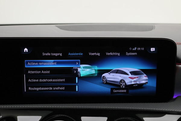 Mercedes-Benz CLA-Klasse Shooting Brake 250 e Premium Plus AMG Panoramadak, ACC, Camera, Sfeerverlichting, Trekhaak, Widescreen, 18"