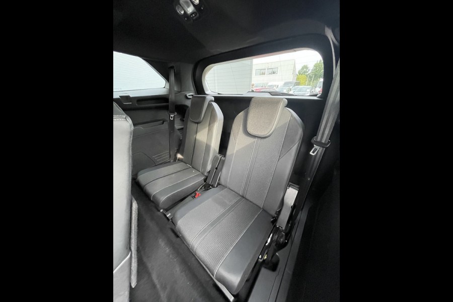 Peugeot 5008 130pk GT (Camera - LED - Keyless Entry - i-cockpit - 7 zits - Parkeersensoren V+A - Adaptieve Cruise Controle - Automatische Air