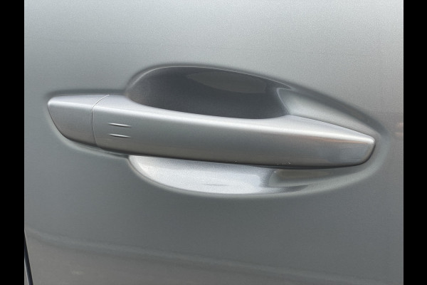 Peugeot 5008 130pk GT (Camera - LED - Keyless Entry - i-cockpit - 7 zits - Parkeersensoren V+A - Adaptieve Cruise Controle - Automatische Air