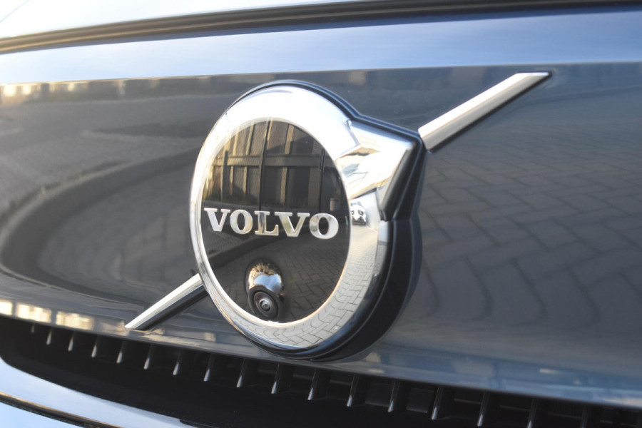 Volvo EX40 252PK Single Motor Extended Range 82 kWh Plus / Lounge Pakket / Panoramadak / 360 Camera / Extra getint glas / 20'' Velgen / MicrTech/Nubuck bekleding