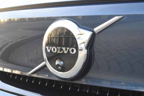 Volvo EX40 252PK Single Motor Extended Range 82 kWh Plus / Lounge Pakket / Panoramadak / 360 Camera / Extra getint glas / 20'' Velgen / MicrTech/Nubuck bekleding