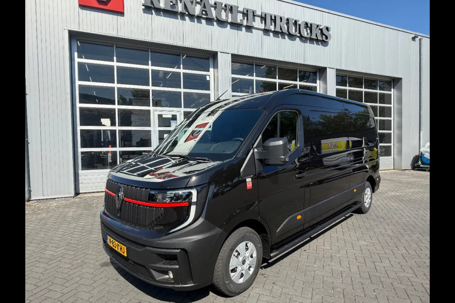 Renault Master RED EDITION 170pk L3H2 BPM VRIJ/ BETIMMERD/ SIDEBARS/ TREKHAAK/ CAMERA/ ALL WEATHER BANDEN/ RIJKLAAR!!!