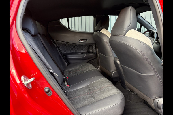 Toyota C-HR 1.8 Hybrid GR-Sport | Bi-Tone | Trekhaak | Dodehoek sensoren | Stoel & Stuur verw. | 19'' | Prijs Rijklaar!!