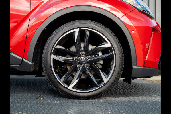 Toyota C-HR 1.8 Hybrid GR-Sport | Bi-Tone | Trekhaak | Dodehoek sensoren | Stoel & Stuur verw. | 19'' | Prijs Rijklaar!!