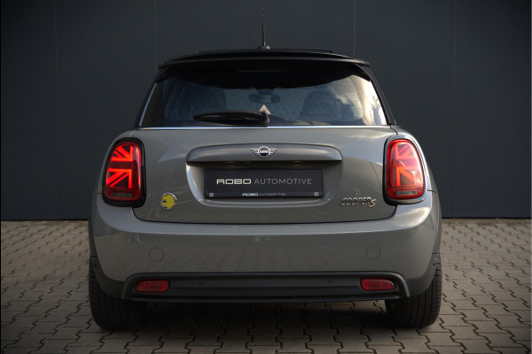 MINI Mini Electric Yours 33 kWh | Panoramadak | Harman Kardon | Head-Up Display | Union Jack | Black Pack | BTW | Stoelverwarming | Keyless | Apple Carplay | Navigatie | Camera | Parkeersensoren | Warmtepomp | Leer | Cruise
