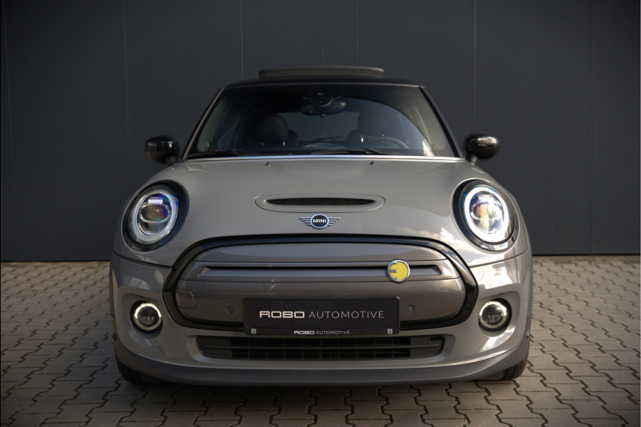 MINI Mini Electric Yours 33 kWh | Panoramadak | Harman Kardon | Head-Up Display | Union Jack | Black Pack | BTW | Stoelverwarming | Keyless | Apple Carplay | Navigatie | Camera | Parkeersensoren | Warmtepomp | Leer | Cruise