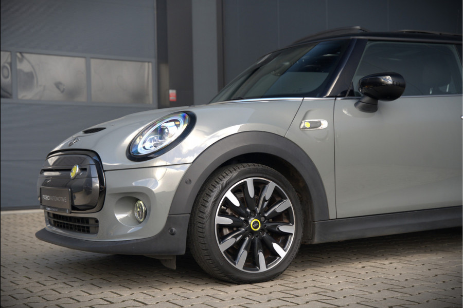 MINI Mini Electric Yours 33 kWh | Panoramadak | Harman Kardon | Head-Up Display | Union Jack | Black Pack | BTW | Stoelverwarming | Keyless | Apple Carplay | Navigatie | Camera | Parkeersensoren | Warmtepomp | Leer | Cruise