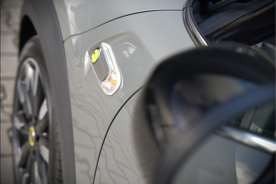 MINI Mini Electric Yours 33 kWh | Panoramadak | Harman Kardon | Head-Up Display | Union Jack | Black Pack | BTW | Stoelverwarming | Keyless | Apple Carplay | Navigatie | Camera | Parkeersensoren | Warmtepomp | Leer | Cruise