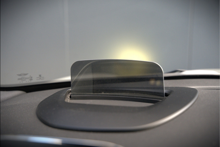 MINI Mini Electric Yours 33 kWh | Panoramadak | Harman Kardon | Head-Up Display | Union Jack | Black Pack | BTW | Stoelverwarming | Keyless | Apple Carplay | Navigatie | Camera | Parkeersensoren | Warmtepomp | Leer | Cruise