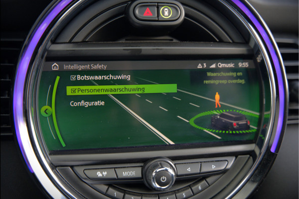 MINI Mini Electric Yours 33 kWh | Panoramadak | Harman Kardon | Head-Up Display | Union Jack | Black Pack | BTW | Stoelverwarming | Keyless | Apple Carplay | Navigatie | Camera | Parkeersensoren | Warmtepomp | Leer | Cruise