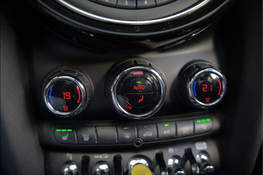 MINI Mini Electric Yours 33 kWh | Panoramadak | Harman Kardon | Head-Up Display | Union Jack | Black Pack | BTW | Stoelverwarming | Keyless | Apple Carplay | Navigatie | Camera | Parkeersensoren | Warmtepomp | Leer | Cruise