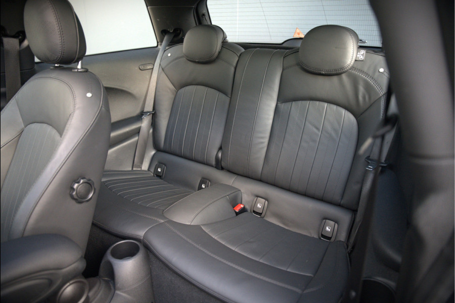 MINI Mini Electric Yours 33 kWh | Panoramadak | Harman Kardon | Head-Up Display | Union Jack | Black Pack | BTW | Stoelverwarming | Keyless | Apple Carplay | Navigatie | Camera | Parkeersensoren | Warmtepomp | Leer | Cruise