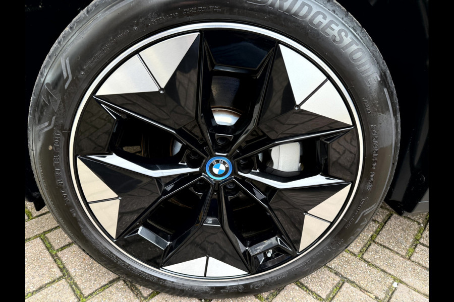 BMW iX3 High Executive 80 kWh SOH 94.5%, Panoramadak, 360 Camera, Trekhaak, Harman/Kardon