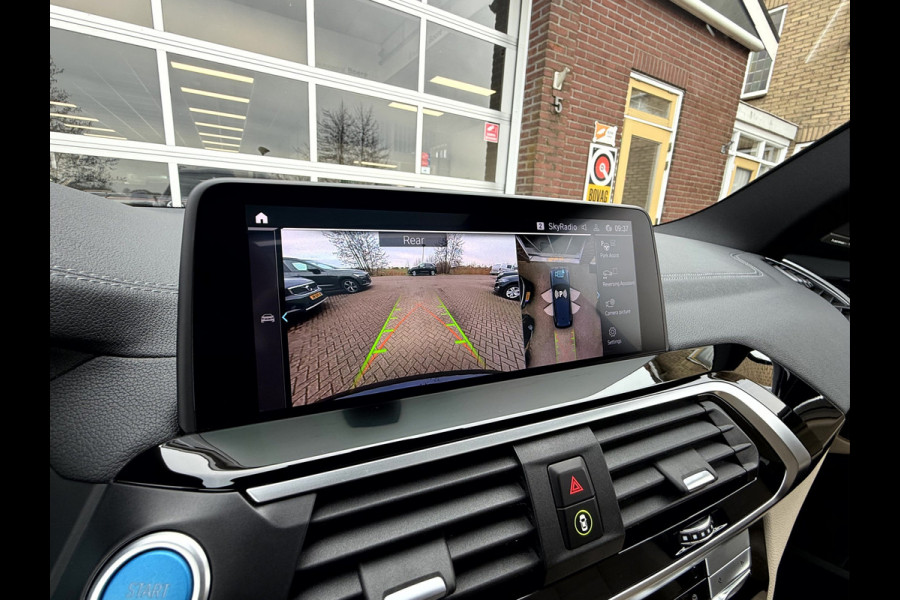 BMW iX3 High Executive 80 kWh SOH 94.5%, Panoramadak, 360 Camera, Trekhaak, Harman/Kardon
