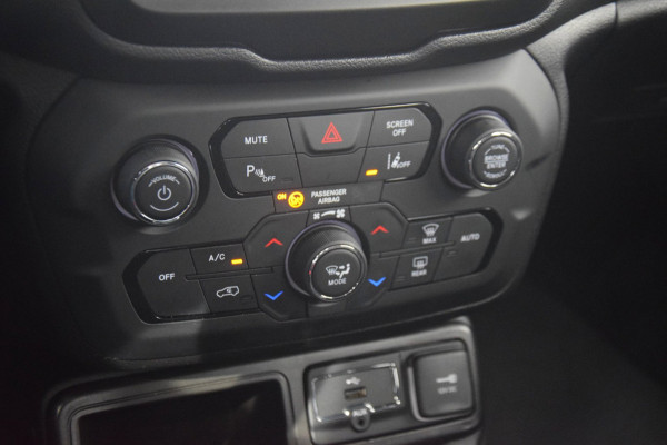 Jeep Renegade 1.0T Longitude TREKHAAK/KEYLESS/APPLE CARPLAY