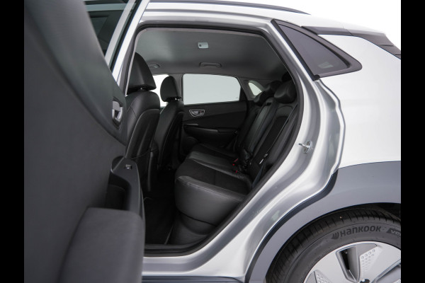 Hyundai Kona EV Fashion 64 kWh (3-Fase) {SOH-100%} (INCL-BTW)  Aut * HEATPUMP | NAVI-FULLMAP | LEATHER-FABRIC | KEYLESS | CAMERA | DAB | ECC | PDC | ADAPTIVE-CRUISE | LANE-ASSIST | HEATED SEATS | PRIVACY-GLASS | HEAD-UP | SHIFT-PADDLES | 17"A