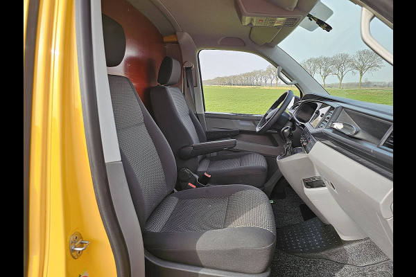 Volkswagen Transporter 2.0 TDI L1H1 30 ac automaat EURO6 carplay cruise control dubbele zijdeur