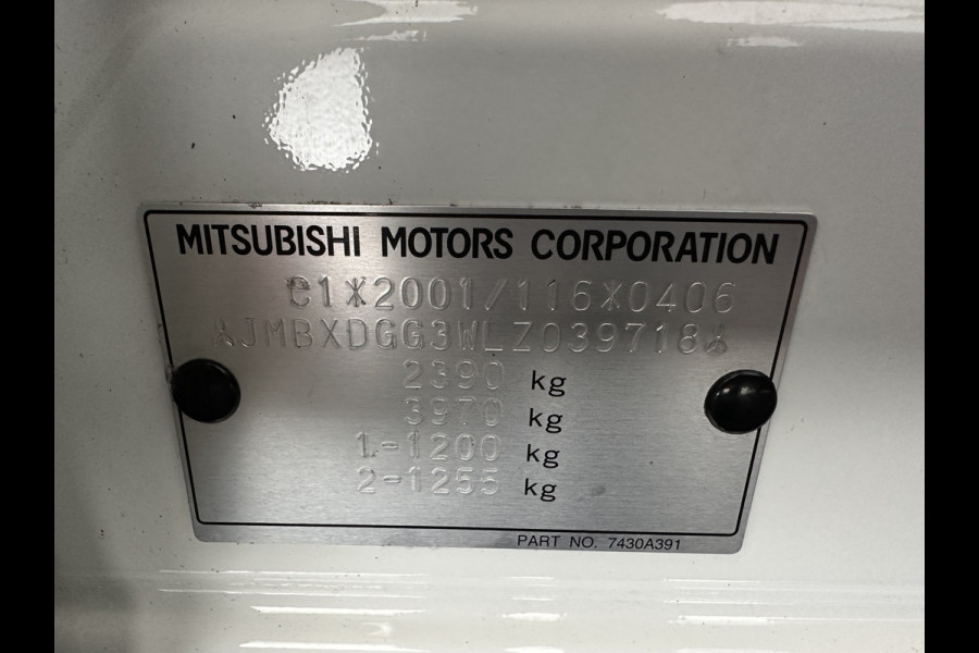 Mitsubishi Outlander 2.4 PHEV Pure (Plug-In) (INCL-BTW)  Aut *FULL-LED | KEYLESS | CAMERA | HEATED-COMFORTSEATS | ECC | SHIFTPADDLES | PDC | CRUISE | CARPLAY | PRIVACY-GLASS | DAB | TOWBAR | 16''ALU*