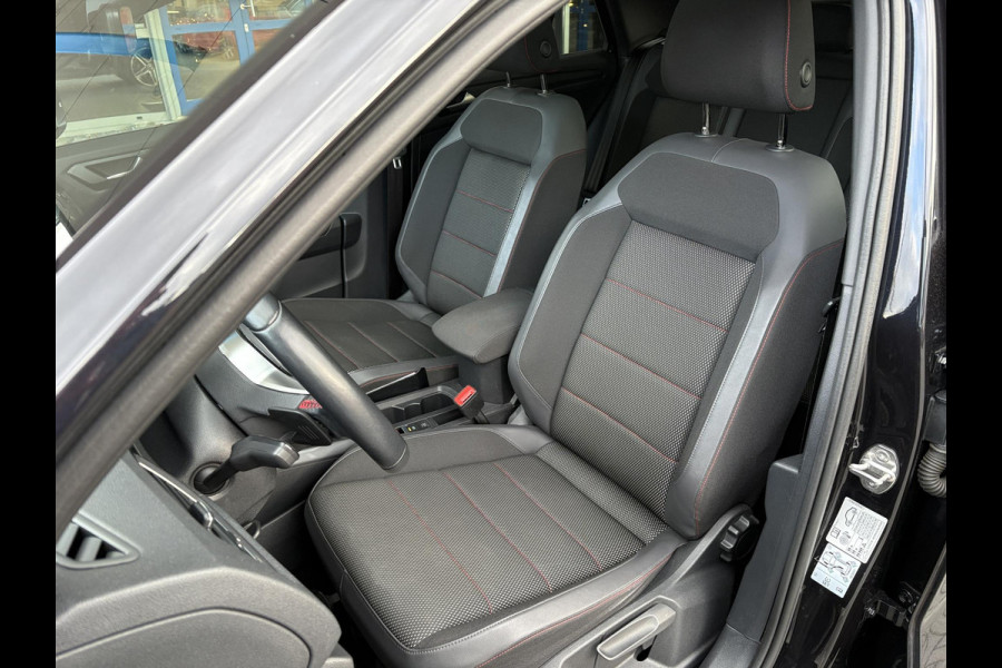 Volkswagen T-Roc 1.5 TSI Sport Business R-Line | VOL! | Afneembare Trekhaak | Panoramadak | Beats Audio | Stoelverwarming | Adaptive Cruise |