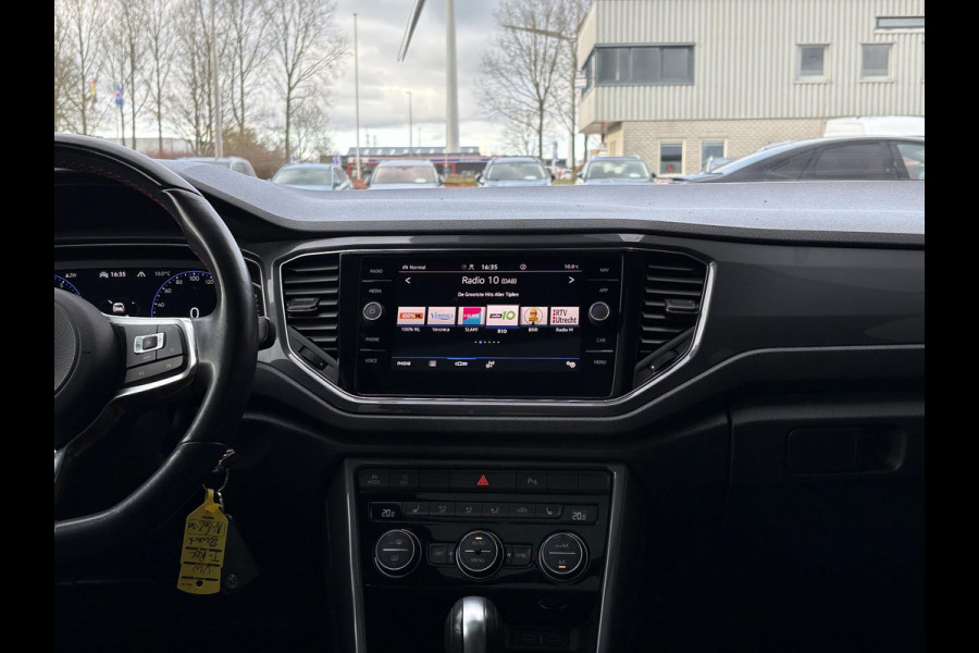 Volkswagen T-Roc 1.5 TSI Sport Business R-Line | VOL! | Afneembare Trekhaak | Panoramadak | Beats Audio | Stoelverwarming | Adaptive Cruise |