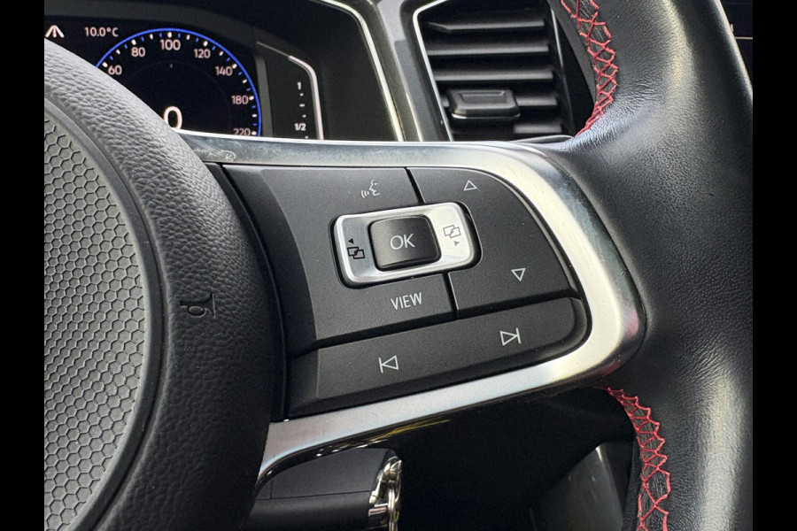 Volkswagen T-Roc 1.5 TSI Sport Business R-Line | VOL! | Afneembare Trekhaak | Panoramadak | Beats Audio | Stoelverwarming | Adaptive Cruise |