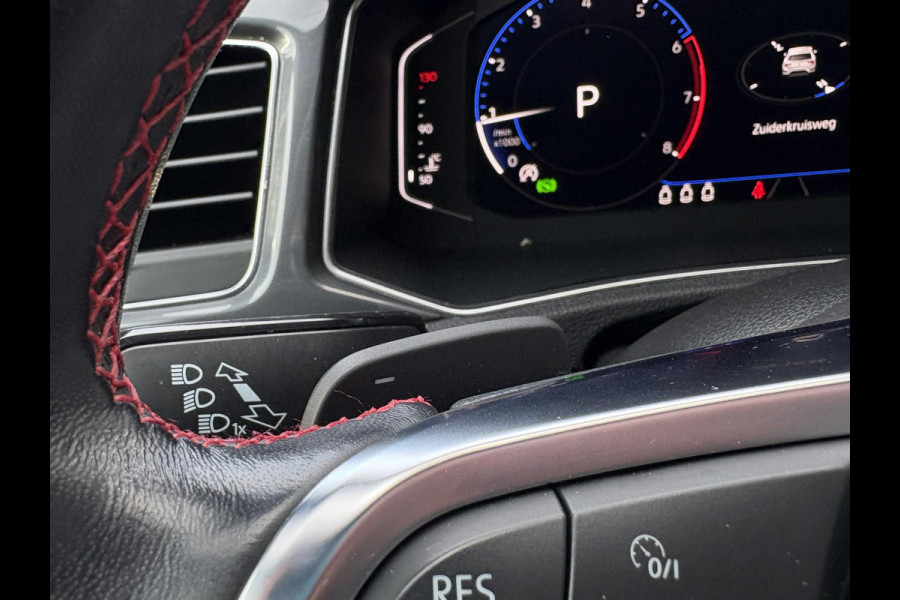 Volkswagen T-Roc 1.5 TSI Sport Business R-Line | VOL! | Afneembare Trekhaak | Panoramadak | Beats Audio | Stoelverwarming | Adaptive Cruise |