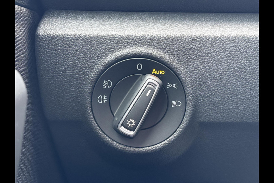 Volkswagen T-Roc 1.5 TSI Sport Business R-Line | VOL! | Afneembare Trekhaak | Panoramadak | Beats Audio | Stoelverwarming | Adaptive Cruise |