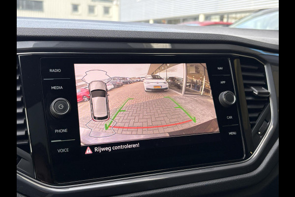 Volkswagen T-Roc 1.5 TSI Sport Business R-Line | VOL! | Afneembare Trekhaak | Panoramadak | Beats Audio | Stoelverwarming | Adaptive Cruise |