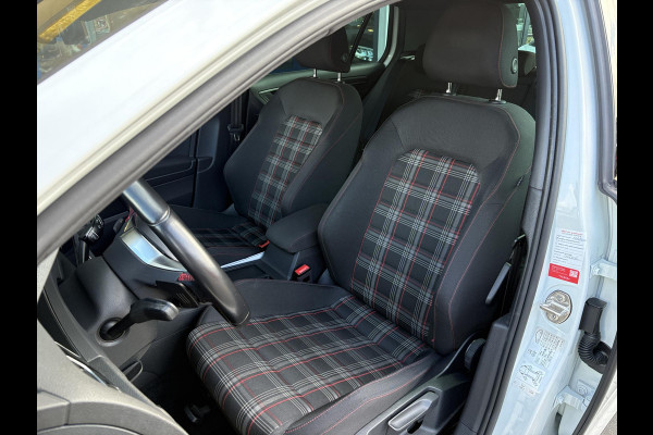 Volkswagen Golf 2.0 TSI GTI Performance 245pk | Virtual Cockpit | Stoelverwarming | Achteruitrijcamera | Adaptive Cruise |