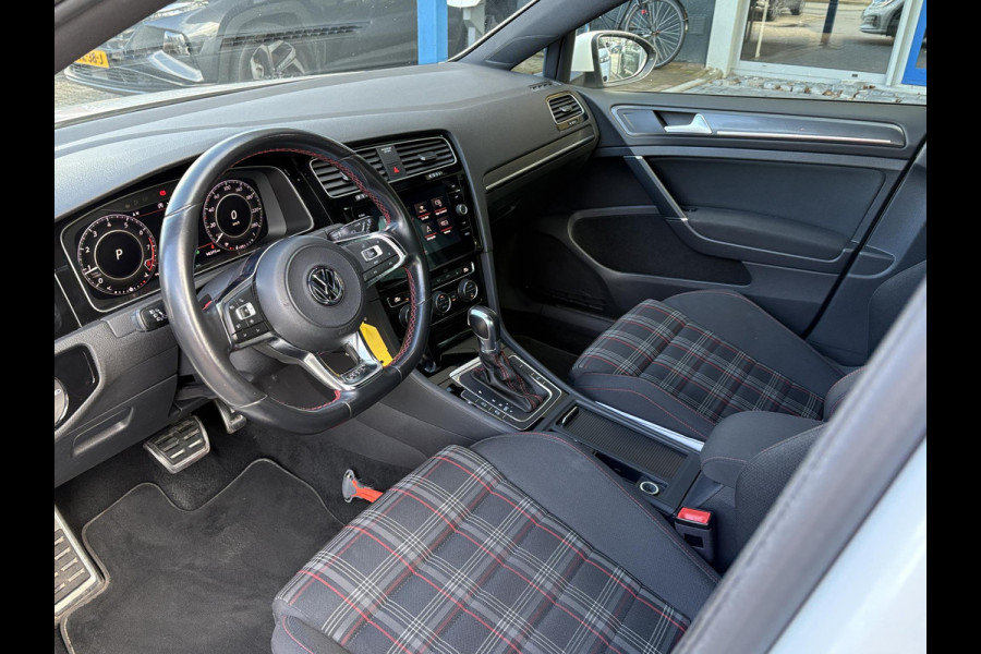 Volkswagen Golf 2.0 TSI GTI Performance 245pk | Virtual Cockpit | Stoelverwarming | Achteruitrijcamera | Adaptive Cruise |