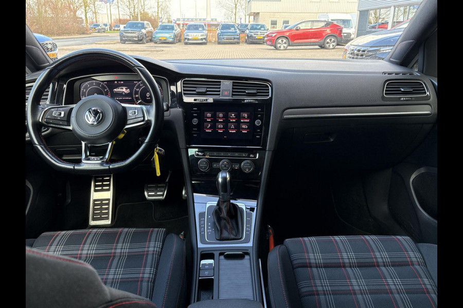 Volkswagen Golf 2.0 TSI GTI Performance 245pk | Virtual Cockpit | Stoelverwarming | Achteruitrijcamera | Adaptive Cruise |
