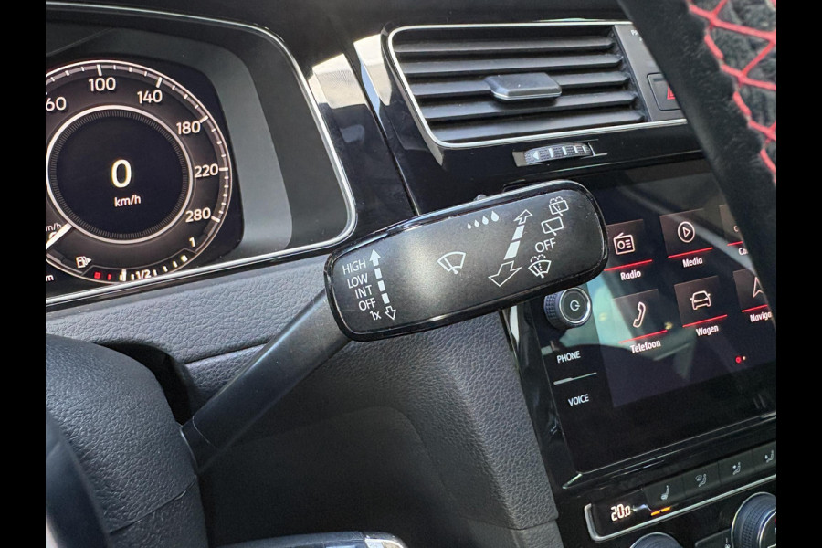 Volkswagen Golf 2.0 TSI GTI Performance 245pk | Virtual Cockpit | Stoelverwarming | Achteruitrijcamera | Adaptive Cruise |