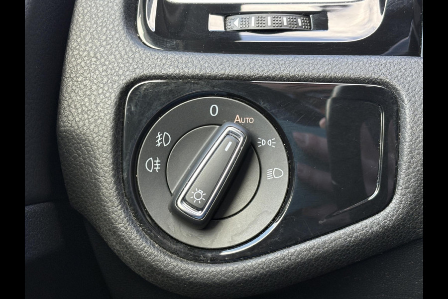 Volkswagen Golf 2.0 TSI GTI Performance 245pk | Virtual Cockpit | Stoelverwarming | Achteruitrijcamera | Adaptive Cruise |