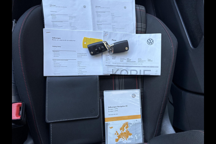 Volkswagen Golf 2.0 TSI GTI Performance 245pk | Virtual Cockpit | Stoelverwarming | Achteruitrijcamera | Adaptive Cruise |